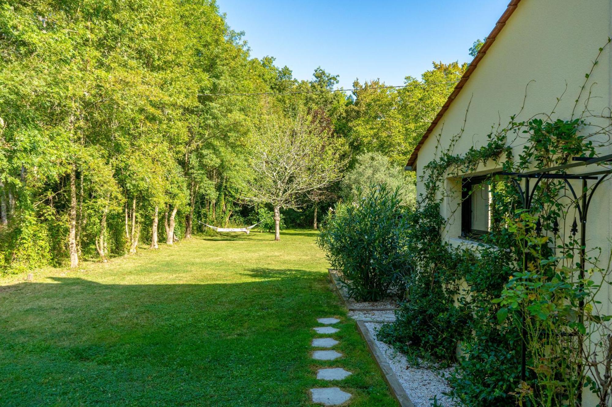 Le Bon Ami Villa Fronsac  Bagian luar foto